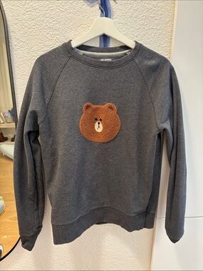 Unbranded Men's Charcoal Crewneck Sweater with Brown Bear Patch